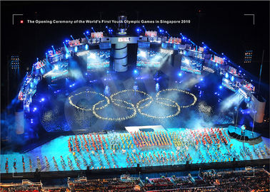 Glux que anuncia telas do diodo emissor de luz para os Jogos Olímpicos 2010 da juventude em Singapura