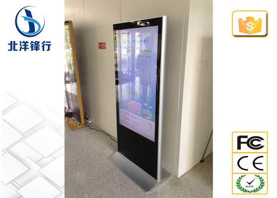 Assoalho de 65 polegadas que está a definição dos quiosque 1080×1920 de Wayfinding do Signage de Digitas